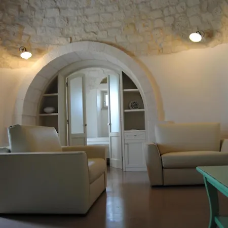 Trullo Del Poeta تْشيستيرنِنو