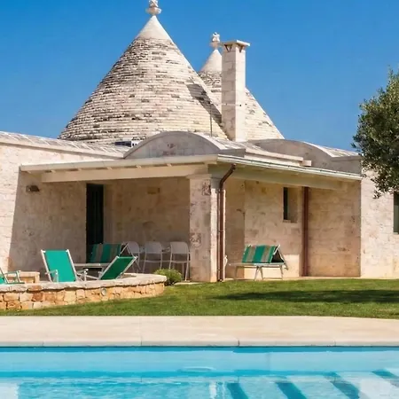 Trullo Del Poeta تْشيستيرنِنو