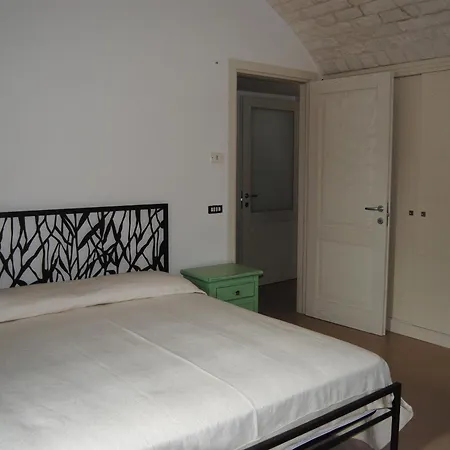 Trullo Del Poeta